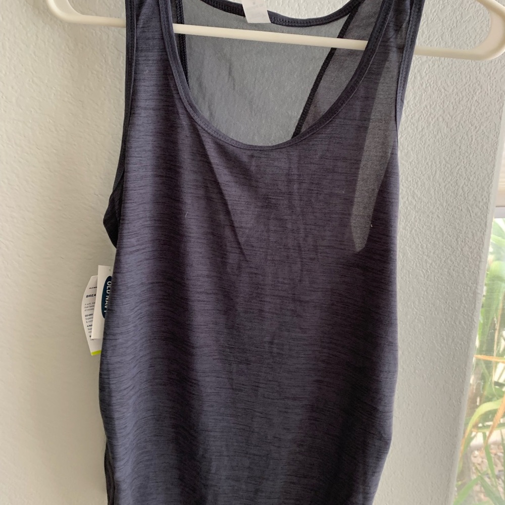 Maternity athletic wear